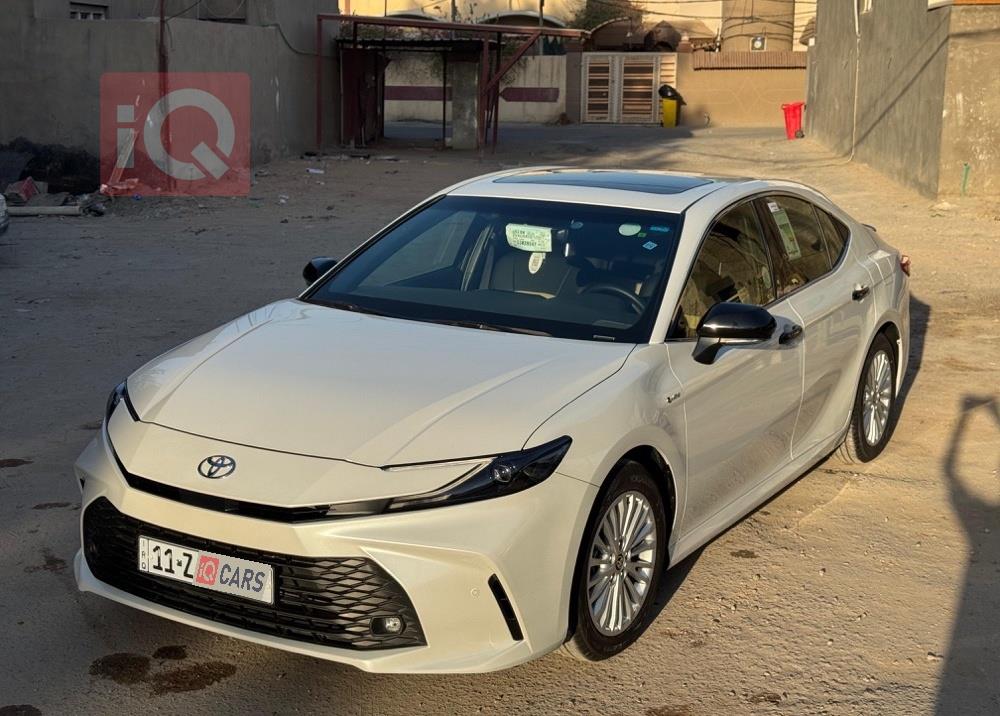 تۆیۆتا کامری